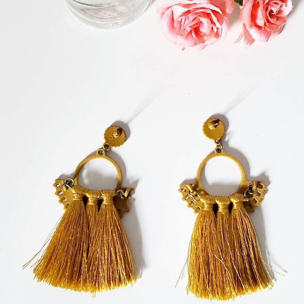 J.crew  Womens Mostaza Yellow Tassel Earrings GUC - Picture 5 of 8